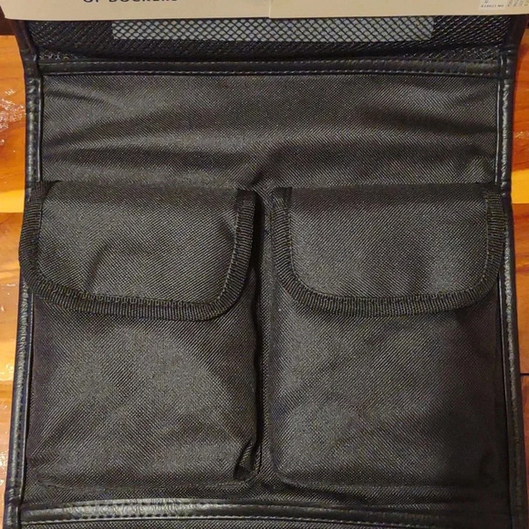 New Levi Strauss Dockers black faux leather tri-fold 4 pocket hanging travel kit - Picture 6 of 7